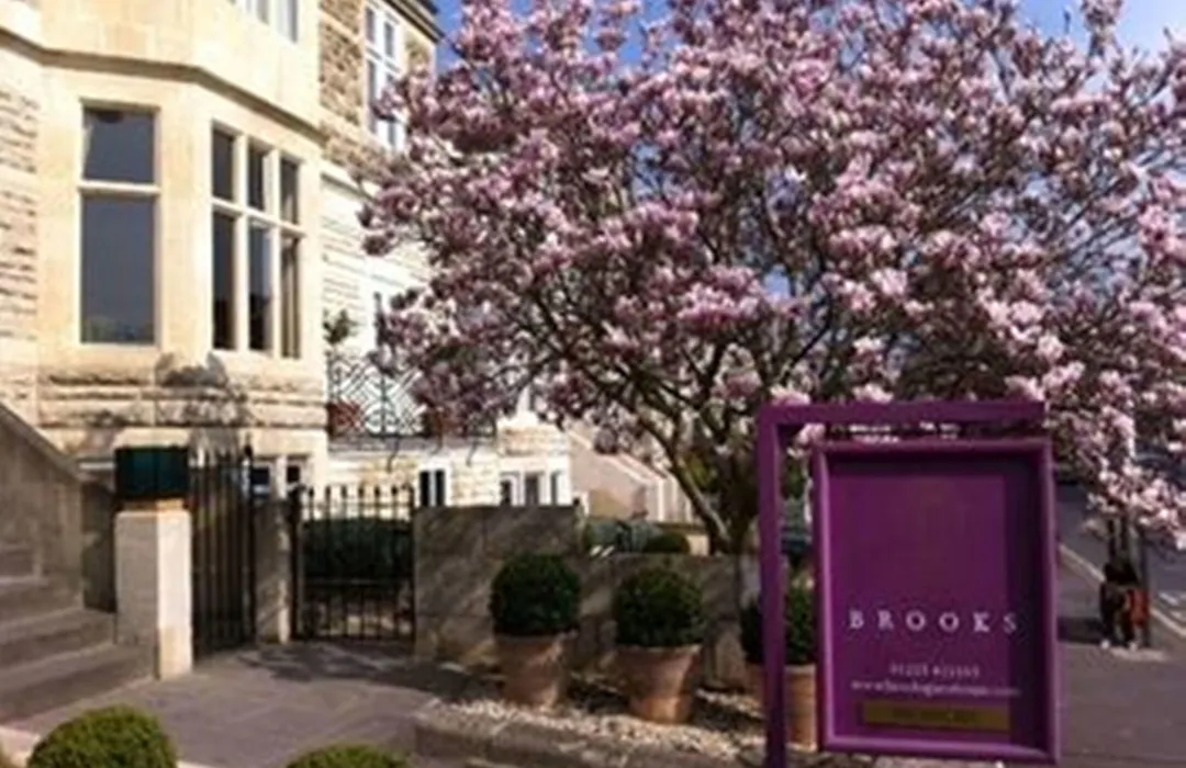 Brooks Guesthouse-1