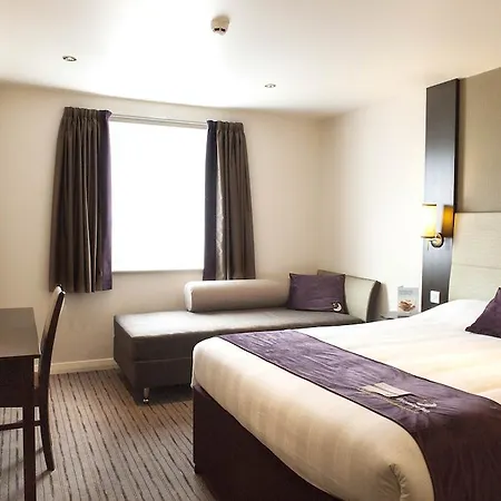 Premier Inn Bath City Centre-3