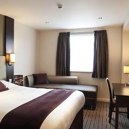 Premier Inn Bath City Centre-2