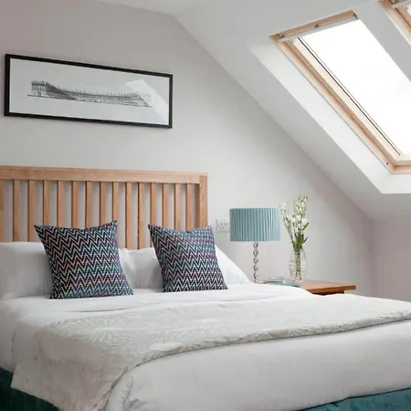 2 Crescent Gardens Guest House-3