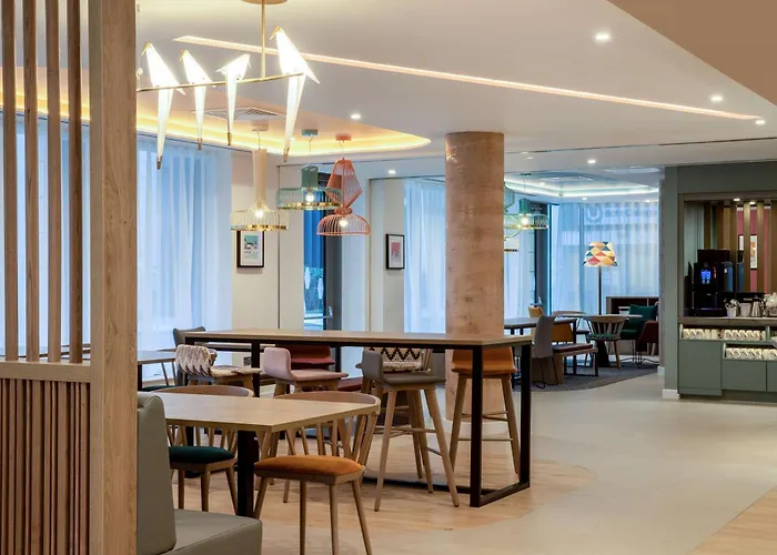 Hotels in BathHampton By Hilton City